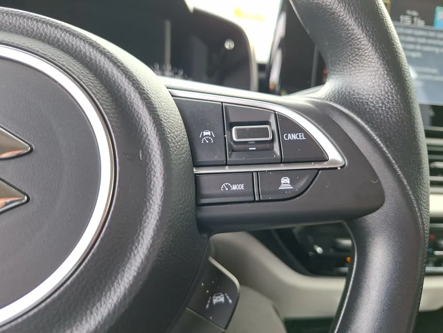 Suzuki Swift 1.2 Comfort Smart Hybrid | DEMO | Direct leverbaar | Navigatie | Achteruit rij camera | Blind spot | Hoge instap