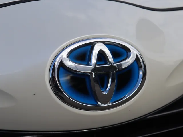 Toyota Yaris 1.5 Hybrid Y20 Exclusive Bi-tone Cruise | Camera |Navi