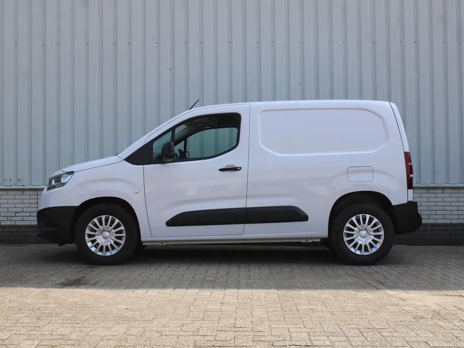 Toyota ProAce CITY 1.2 Turbo L1 Comfort | Clima | Cruise | 3-zits | Benzine! Mag alle milieu zones in! |