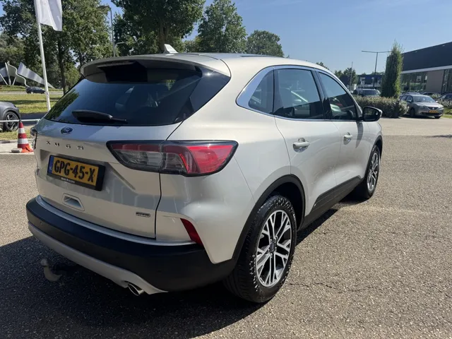 Ford Kuga 2.5 PHEV Titanium | Trekhaak