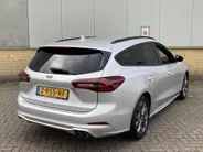 Ford Focus 1.0 EcoBoost Hybrid 125 pk ST Line Wagon Navigatie SYNC4 - Apple Carlay Android Auto - Winter Pack