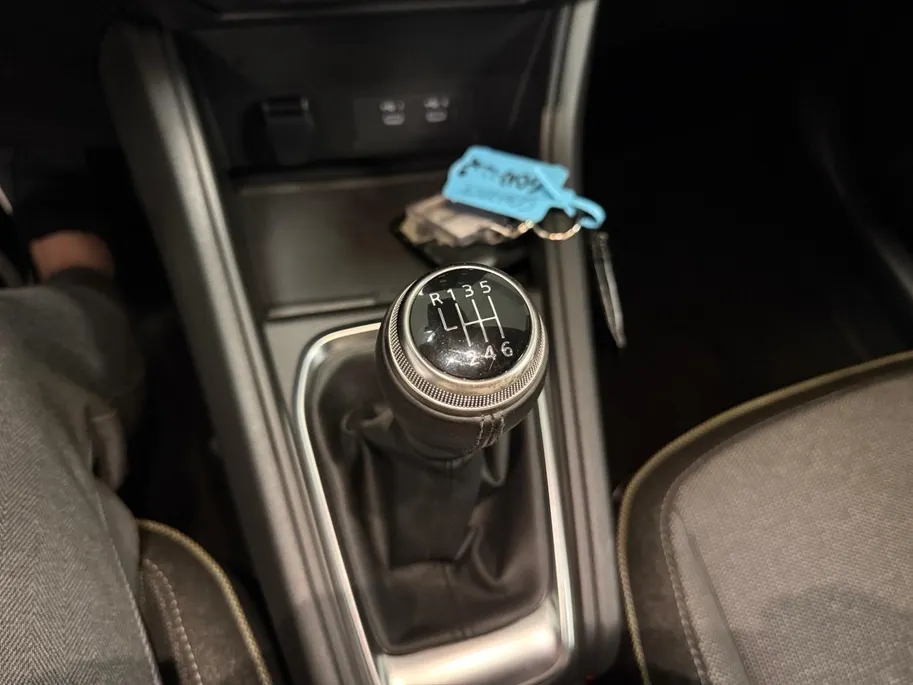 Renault Captur 1.0 TCe 90 techno NAVI AIRCO CAMERA ADAPATIEVE CRUISE CONTROLE APPLE CARPLAY ANDROID AUTO HOGE INSTAP ZEER MOOIE AUTO
