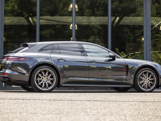 Porsche Panamera Sport Turismo Sport Chrono 2.9 4 E-Hybrid