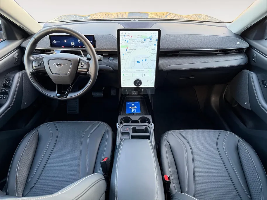 Ford Mustang Mach-E Standard RWD 73 kWh | Automaat | Pano dak | Adapt. Cruise control | BLIS | B&O audio | 360 graden camera | Parkeersensoren voor en achter | Elektr. achterklep | Fabrieksgarantie |