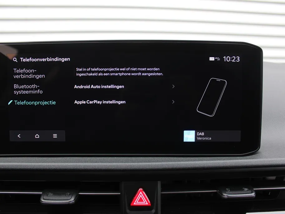 Kia EV6 Light Edition 63 kWh | Stuur-/stoelverwarming | Camera | 19' LM | LED | Cruise adapt. | Clima | Draadloze telefoonlader | 17% bijtelling |