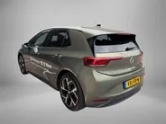 Volkswagen ID.3 Neo Life 50 kWh accu 170 PK Elektr. aandrijving ·  Comfort Pakket · Steunhaak voor fietsendrager, afneembaar · Zijruiten achter en achterruit getint ·