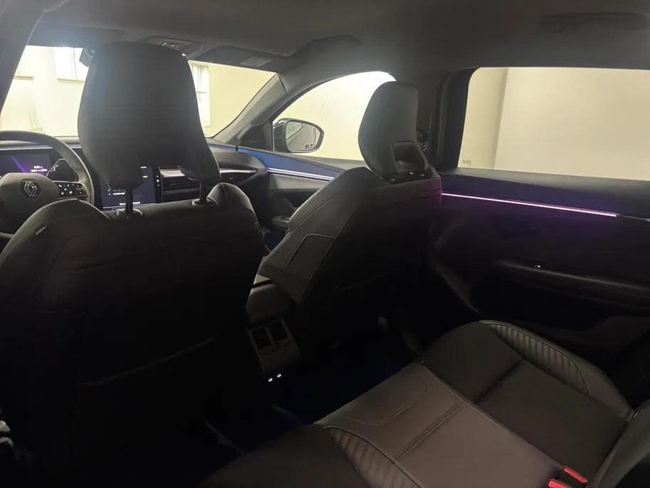 Renault Scénic E-Tech EV87 long range esprit Alpine AUTOMAAT AIRCO CAMERA ADAPIEVE CRUISE CONTROLE MET ADVANCE DRIVE ASSIST STOEL+STUURVERWARMING LM VELGEN ZEER MOOIE AUTO METEEN LEVERBAAR