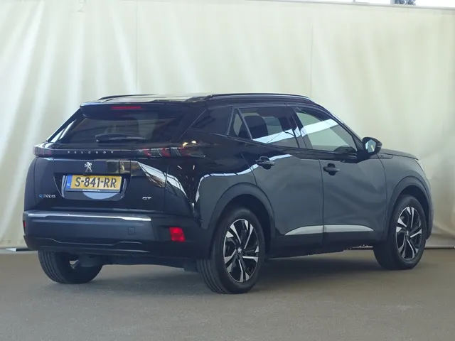 Peugeot e-2008 EV GT 50 kWh