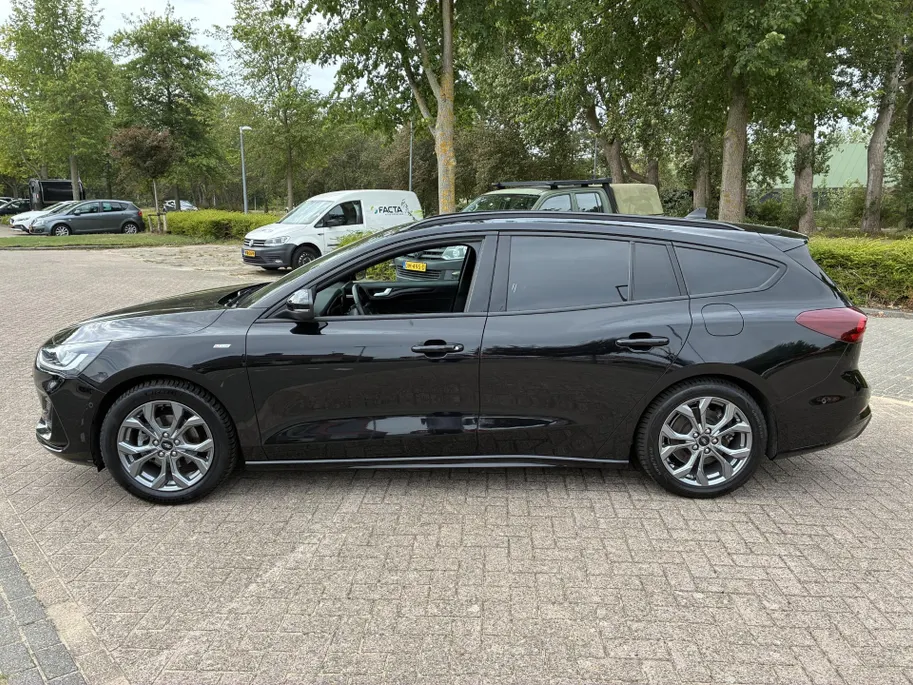 Ford Focus Wagon 1.0 EcoBoost Hybrid ST Line