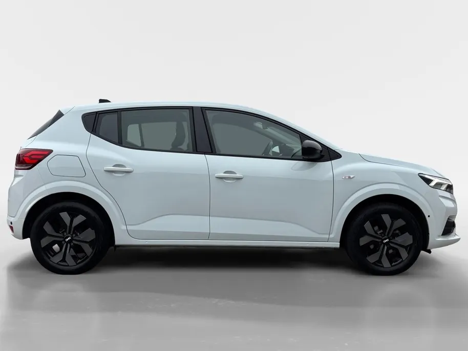 Dacia Sandero 90PK TCe Journey | Camera | Armsteun | Climate Control | Parkeersensoren | Apple CarPlay/Android Auto | Licht & Regen Sensor | Cruise Control | Lichtmetalen Velgen | Full LED |