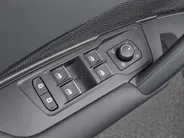 Volkswagen Tayron 1.5eHybrid 150kW/204PK Life Edition · Panoramadak · Harman/Kardon sound · 360°Camera · Garantie t/m 12-02-2031 of 100000km.