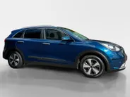 Kia Niro 1.6 GDi Hybrid BusinessLine | Airco | Navi | Camera | Trekhaak | Leder | Stoelverwarming| Stuurverwarming |