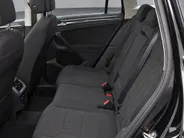 Volkswagen Tiguan 1.4TSIeHybrid 180kW/245PK Elegance DSG · Panoramadak · Trekhaak · 360°Camera + Parkeersensoren · Stoelverwarming · Apple/Android Car Play ·