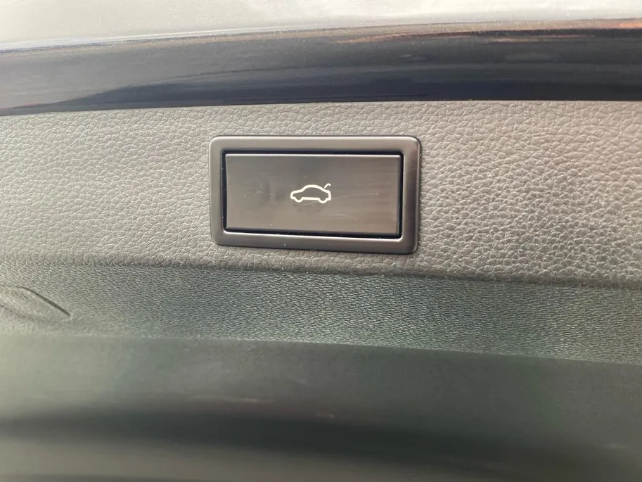 Škoda Karoq 1.0 TSi Style Business NL Auto | Trekhaak | Canton Sound | Stoelverwarming | Elektr. kofferklep | Etc.