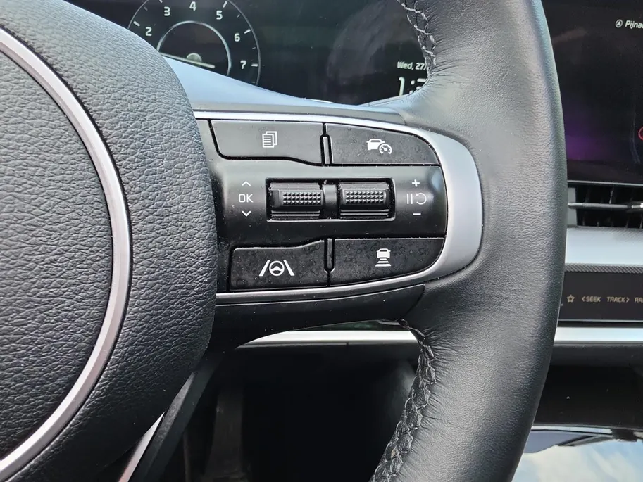 Kia Sportage 1.6 T-GDi Hybrid DynamicPlusLine | Climate control | Navigatie | Elektrische achterklep | Schuif/kantel dak | Stoel-en stuurverwarming