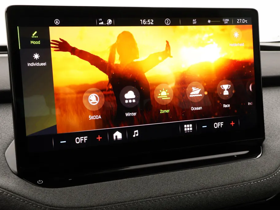 Škoda Enyaq iV 50 Selection 150pk · SOH 92,9% · Apple/Android Car Play · Camera · Navigatie · Cruise Control · 19'' Inch ·