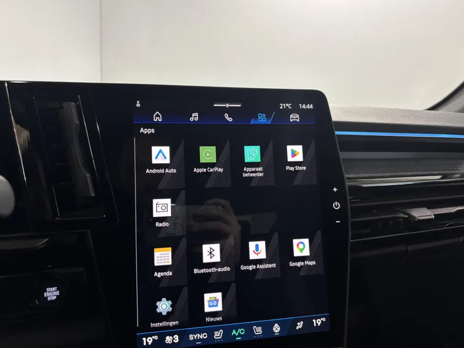 Renault Austral 200PK E-Tech Full Hybrid Esprit Alpine Automaat | DEMO - Beschikbaar per 30-09-2026 | Afneembare Trekhaak | Elektrisch Verstelbare Stoelen | Harman Kardon Audio | Adaptive Cruise Control | Climate Control | Apple CarPlay/Android Auto |