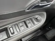 Opel Mokka 1.6 Edition | Navigatie | Parkeersensoren v+a| Airco | Cruise control| Automatische verlichting |