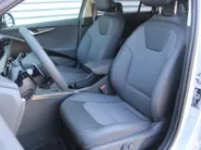 Kia Niro 1.6 GDi Hybrid DynamicPlusLine | Stuur-/stoelverwarming | Schuifdak | Elek. stoelverstelling + achterklep | Dodehoekdetectie | Camera | Telefoonlader | HK audio | LED |