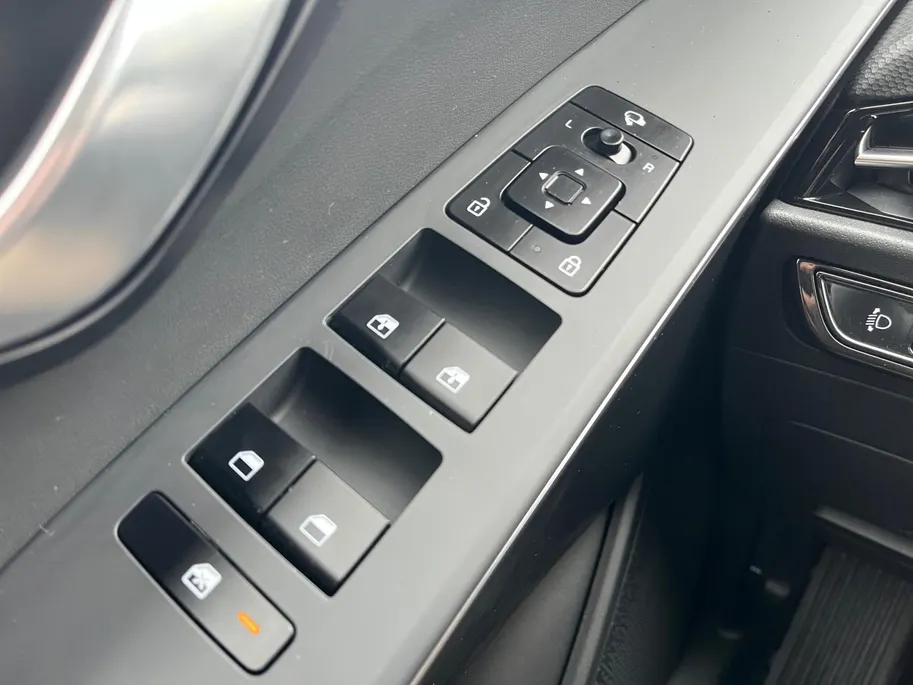 Kia Niro 1.6 GDi Hybrid DynamicLine | Navi | Clima | Camera | Adaptive Cruise | Trekhaak | Apple Carplay & Android Auto | Parkeersensoren