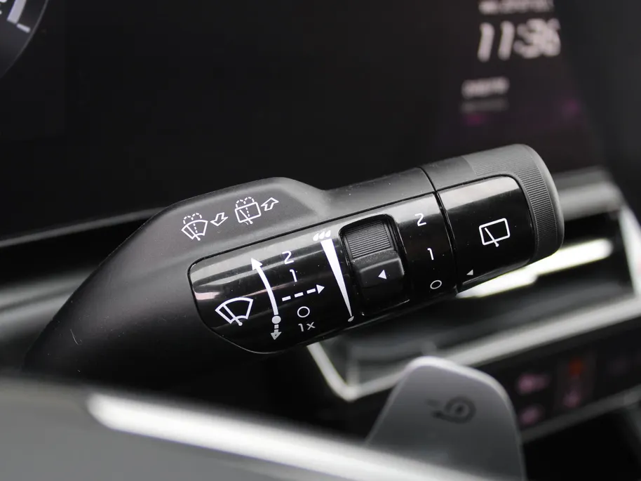 Kia Niro EV Light Edition 64.8 kWh | Airco | Cruise | Navi | Camera | PDC | 17' LM | All season banden | 17% bijtelling |