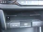 Kia e-Niro ExecutiveLine 64 kWh | Trekhaak | Stuur-/stoelverwarming + ventilatie | Leer | 17' LM | Cruise adapt. | Dodehoek detectie | LED | JBL audio |