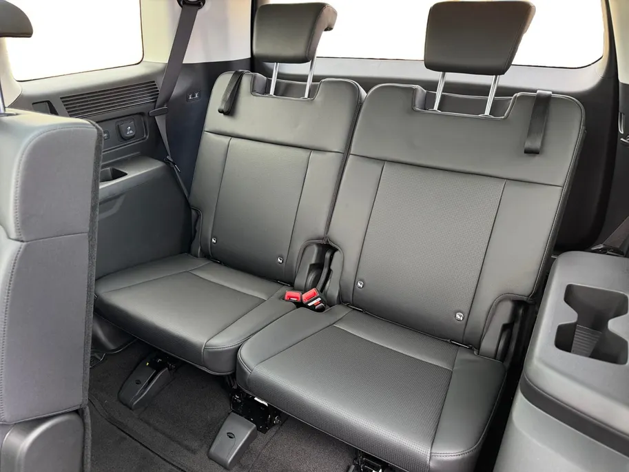 Hyundai Santa Fe 1.6 T-GDI HEV Premium Sky 7p | Z&Z Topdeal! | Van € 72.590,-, nu voor €61.090,-