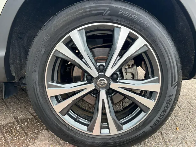 Nissan QASHQAI 1.2 N-Connecta | NAVIGATIE | PANORAMA DAK | 360 CAMERA | 18 INCH | CRUISE CONTROL | CLIMATE CONTROL |