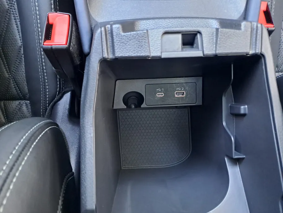 Nissan QASHQAI 1.3 MHEV Tekna Plus | Leer | Voorstoelen verwarmd | 360 Camera | Navigatie | 20'' LM | Stoel Massage | Luxe Lederen Bekleding | Dode Hoek Detectie | Apple Carplay/Android Auto
