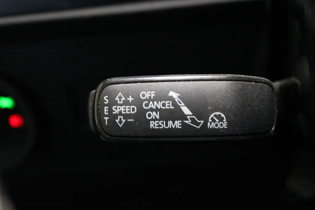 SEAT Ateca 1.4 EcoTSI Style Business Intense / Camera / Full led / Keyless / Navi. /