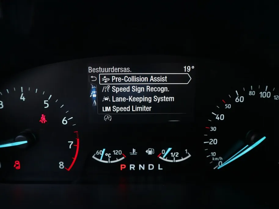 Ford Focus 1.0 EcoBoost Hybrid Active | NAVI | CAMERA | WINTERPAKKET |