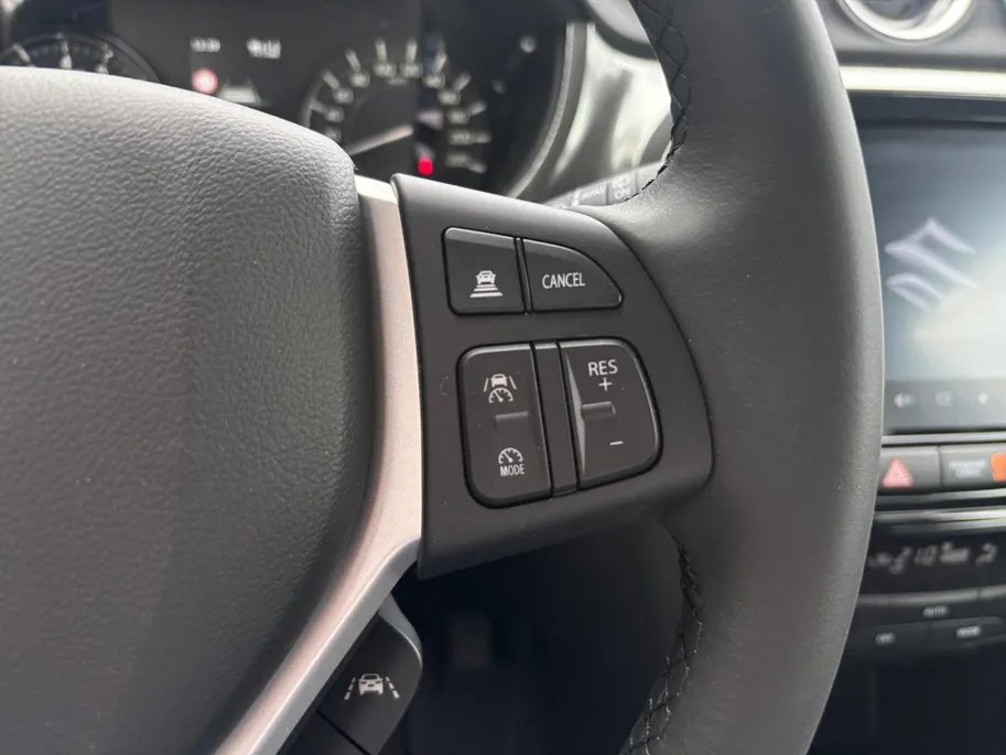 Suzuki Vitara 1.4 Boosterjet Style | €2000,- Korting | Navigatie | Achteruit rij camera | Stoelverwarming | 10 Jaar Fabr Garantie |