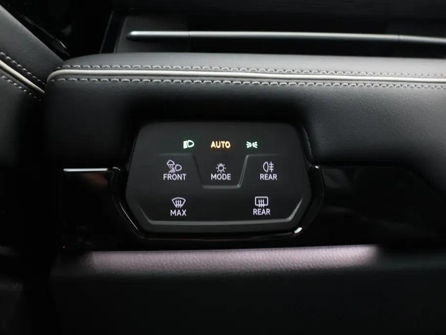 Volkswagen ID.7 Pro Limited Edition 77 kWh accu 286 PK · Draadloze telefoonlader · 360 camera · verwarmde voorstoelen · Voorraad OUTLET · Prijs is inclusief inruilpremie ·