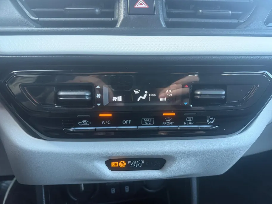Suzuki Swift 1.2 Select Smart Hybrid Automaat | Navigatie | Apple Carplay/Android auto | Stoelverwarming | Camera | DAB | Adaptief Cruise Control | Airco