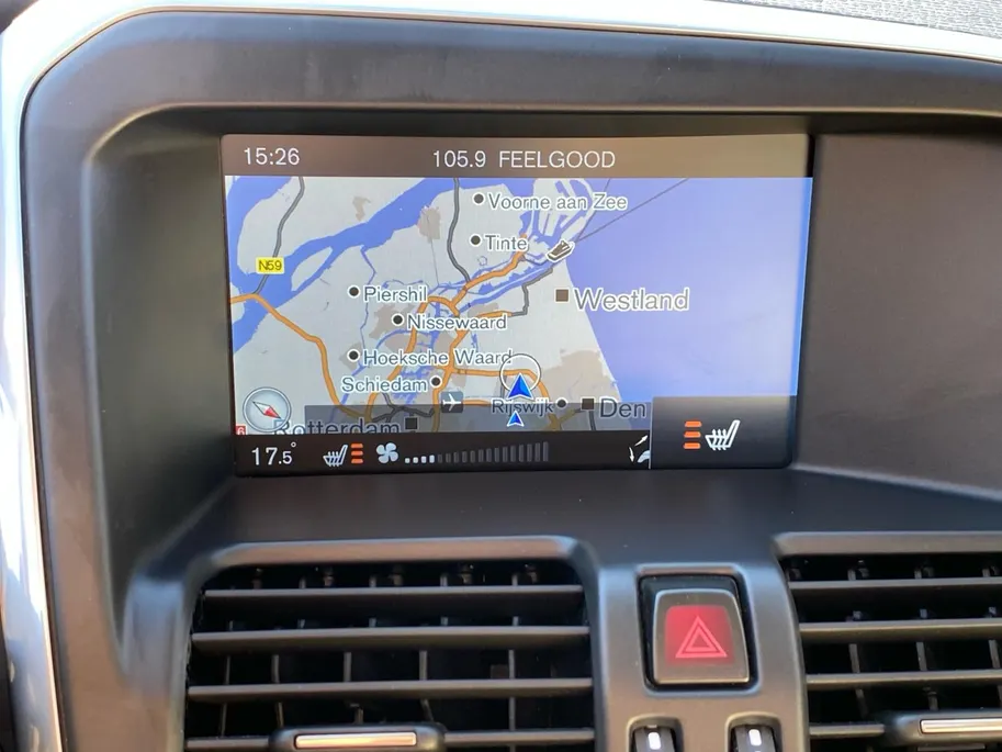 Volvo XC60 2.0 T5 Automaat Summum Luxury Line | Inscription Line | Pano Dak | NL-Auto | NAP | Trekhaak | Memory Seats | 20'| Camera | Stoelverwarming | Cruise Control | Navigatie | etc.