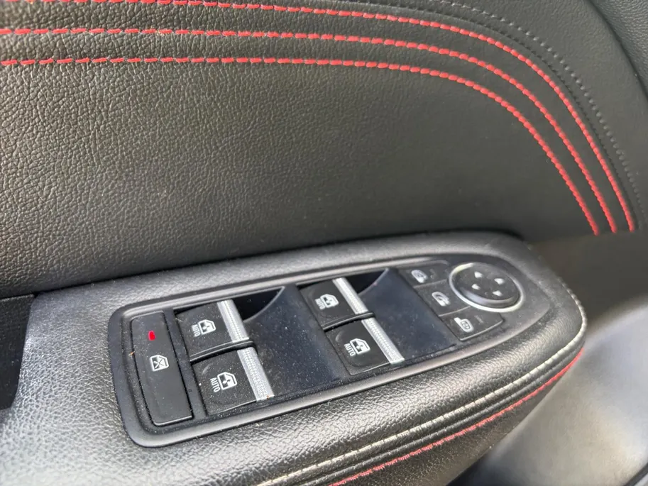 Renault Arkana 145PK E-Tech Hybrid R.S. Line Automaat | 1e eigenaar | 9,3' Navi | Camera | Climate Control | Adaptive Cruise Control | Stoel + Stuurwiel verwarming | Apple CarPlay/Android Auto | Parkeersensoren | Lichtmetalen Velgen |