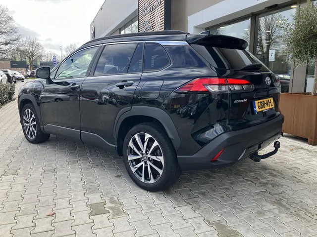 Toyota Corolla Cross 2.0 HP Hybride | Stoel/Stuurverw | Trekhaak | Elek Achterklep