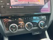 Škoda Octavia Combi 1.0 TSI Greentech Business Edition Plus | Weinig kilometers! | Afneembare Trekhaak | Achteruitrijcamera | Apple Carplay/Android Auto | Climate Control | 12 maanden garantie! |