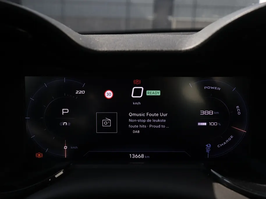 Alfa Romeo Junior Elettrica 54 kWh | Carplay | Clima | Cruise | LED | 18'
