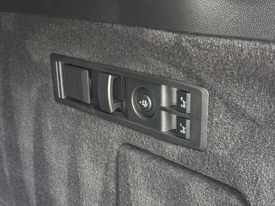 BMW iX xDrive45 101 kWh