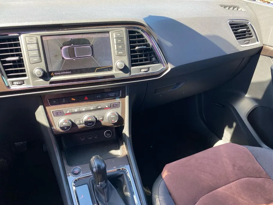 SEAT Ateca 1.4 EcoTSI DSG7-automaat Xcellence Trekhaak | LED | Alcantara | Elektr. koff.klep | 360 camera | etc.