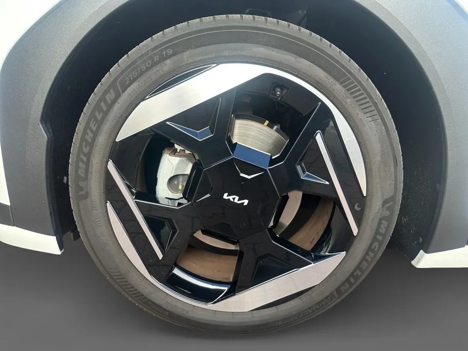 Kia EV4 Plus Advanced 58.3 kWh | Harman Kardon | Lederen Bekleding | panorma Schuif/Kanteldak | fabrieksgarantie t/m 3-2033 + 3x 1 jaar