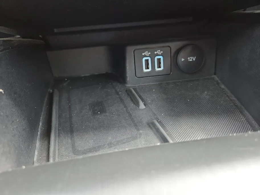 Ford Focus 1.0 EcoBoost ST-Line X Business | Automaat | Carplay | camera | Zeer nette auto | Full LED | Trekhaak | Technology Pack | Winter Pack | 12 Maanden Bovag Garantie |