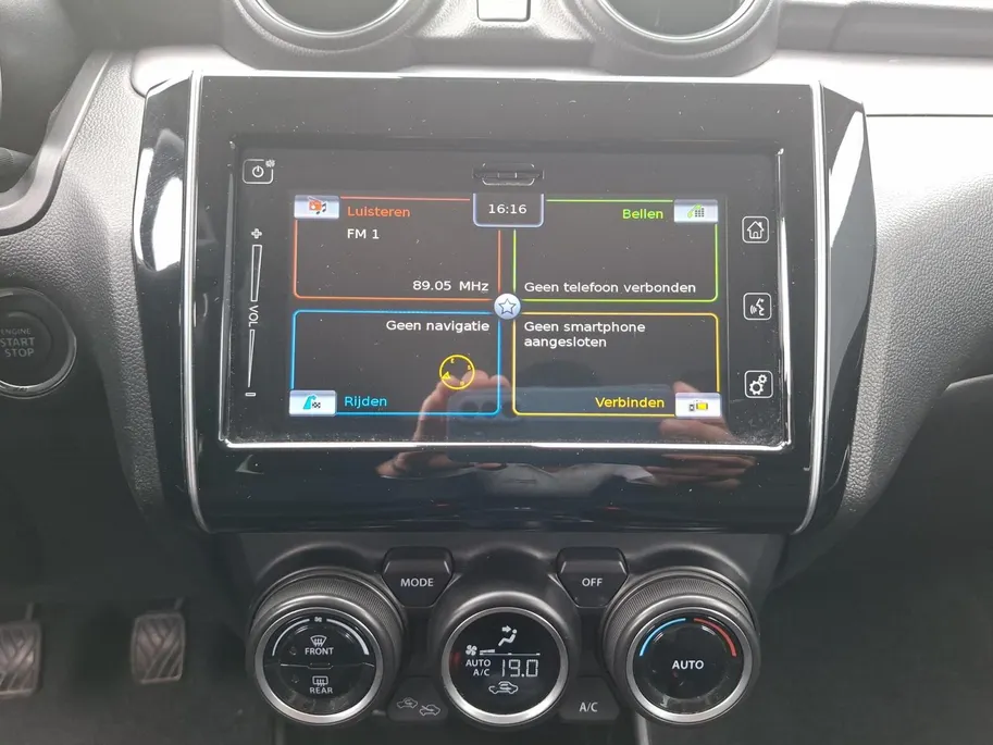 Suzuki Swift 1.2 Style Smart Hybrid | Navigatie | Hoge instap | Adaptieve cruise control | Blind spot