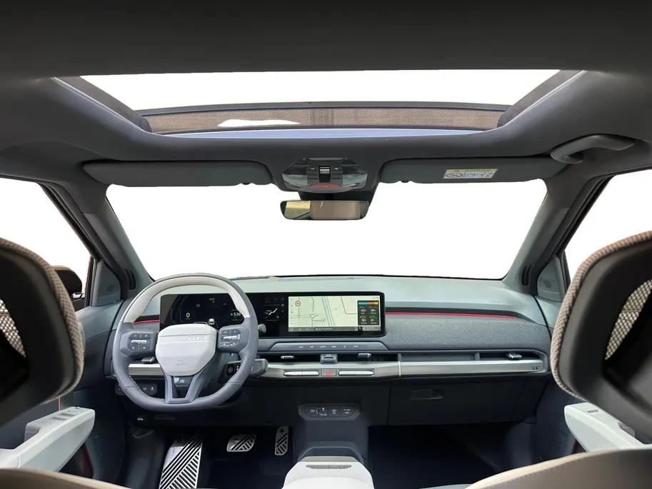 Kia EV3 GT-PlusLine 81.4 kWh Meest Luxe uitvoering | Pano schuifkanteldak | Harman Kardon |  | 360 camera | Fabrieksgarantie t/m 31-3-2033 + 3x 1 jaar* | NAP