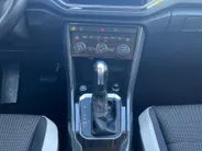 Volkswagen T-Roc 1.5 TSI Sport | Apple Carplay en Androis Auto | Adaptieve Cruise Control | Stoelverwarming | Parkeercamera | Digitale Cockpit