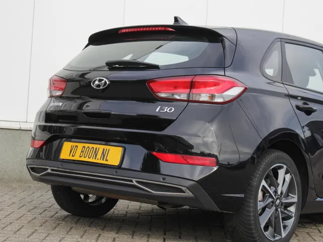 Hyundai i30 1.0 T-GDi MHEV Comfort Smart Automaat | Carplay/Android auto | Camera | Park sens