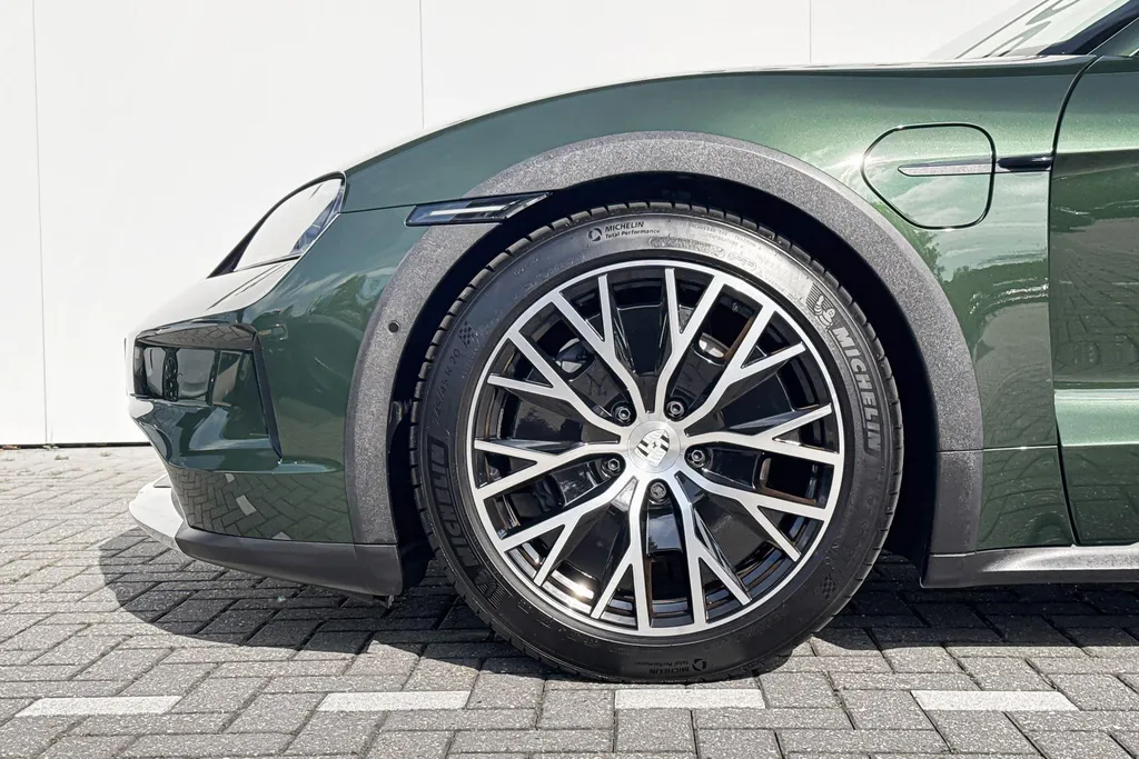 Porsche Taycan Cross Turismo 4 105 kWh