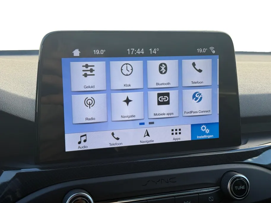 Ford Focus Wagon 1.0 EcoBoost ST-Line Automaat | Nieuwe Distributie | Winterpack | Achteruitrijcamera | Apple carplay/Android auto | Climate Control | Cruise Control | 12 maanden Garantie! |