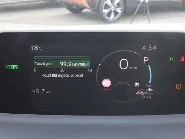 Toyota C-HR+ Executive AWD 77 kWh | Stoel/Stuur Verwarming | Matrix Led Lampen | 360 Camera
